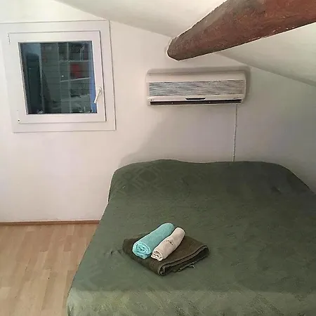 Apartment Mansardina Petroni